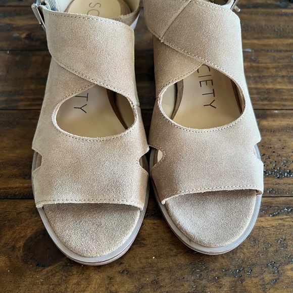 Sole Society Tresey Block Heels - Picture 3 of 9